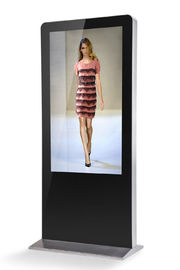 ความสว่างสูง Stand Alone จอแสดงผล LCD ป้ายดิจิตอลด้วย 3G Wifi