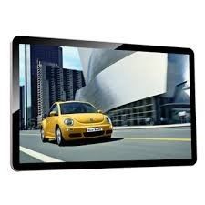 ร้านค้าผ้า 32 &quot;ติดผนังป้ายดิจิตอลฟังก์ชั่น USB สำหรับการโฆษณา