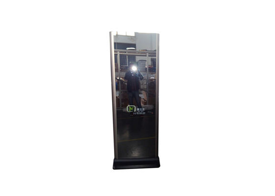 ศูนย์ดนตรีชั้นยืน Totem ป้าย Digital LCD ด้วยการ์ด SD และ USB ฟังก์ชั่น