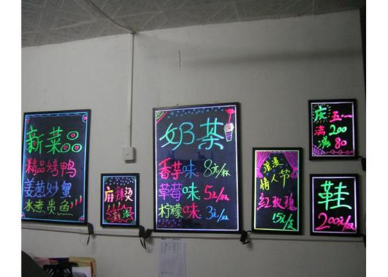 LED เลื่อนแถลงการณ์กระดานข้อความและป้ายสีเต็มรูปแบบสัญญาณไฟ LED กลางแจ้ง